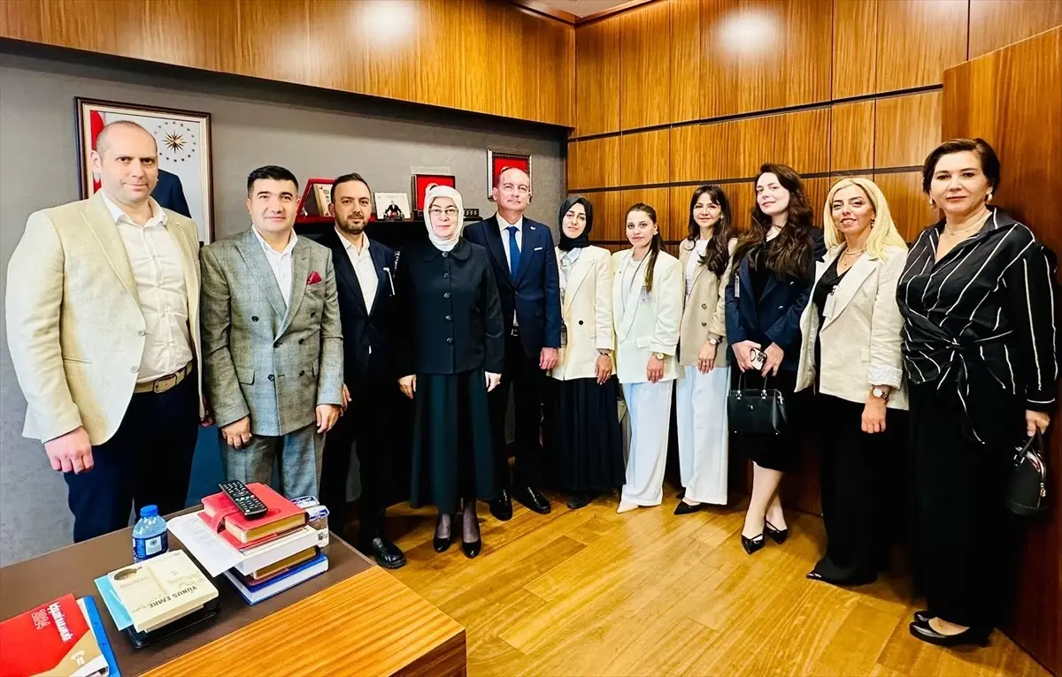 Yeşilay Yalova'dan AK Parti'ye Ziyaret
