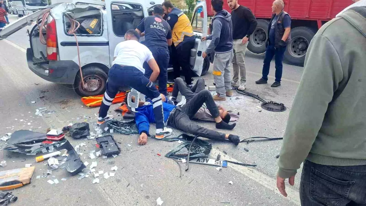 Bucak'ta Ehliyetsiz Sürücü Kaza Yaptı