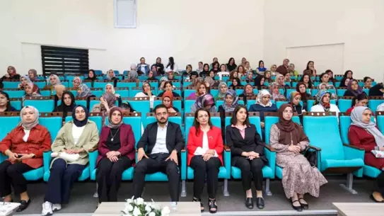 Van'da Kadın Sağlığı Semineri Düzenlendi