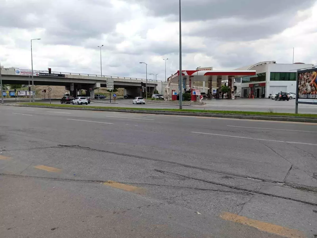 Ankara'da Taksi Şoförü Bıçakla Yaralandı