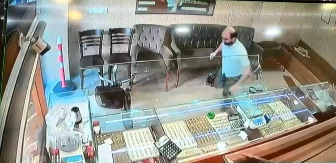 Sultanbeyli'de Silahlı Soygun Girişimi