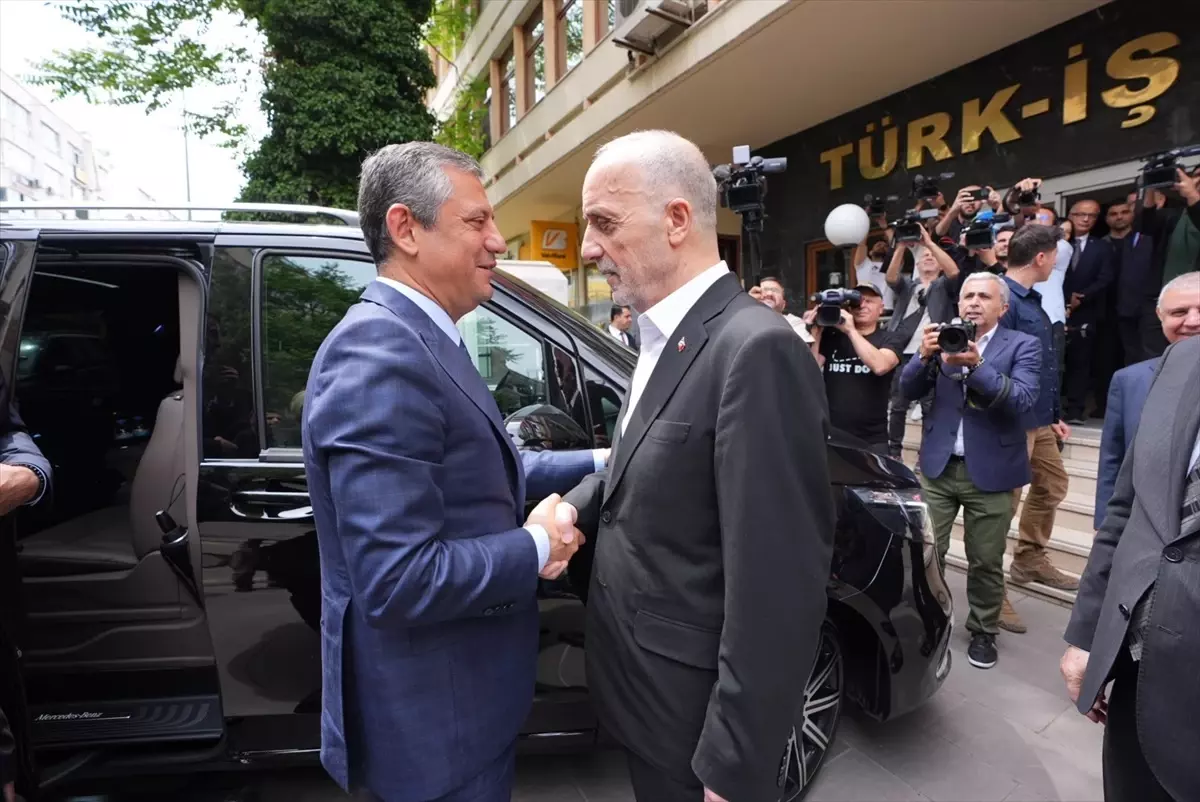 CHP Genel Başkanı Özel, HAK-İŞ ve TÜRK-İŞ'i ziyaret etti Açıklaması