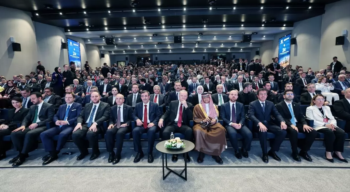Cumhurbaşkanı Erdoğan, 2. İstanbul Dünya İslam Ekonomisi Zirvesi'nde konuştu: (1)