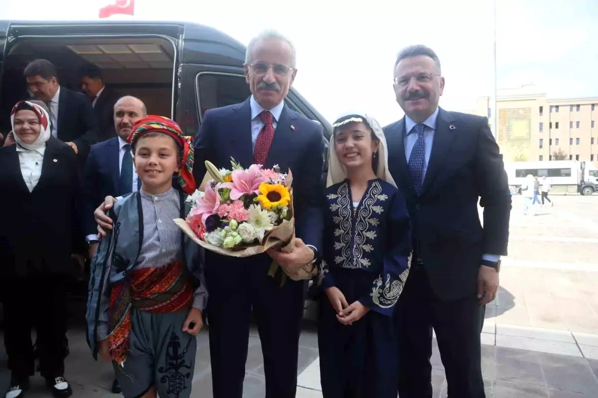 Bakan Uraloğlu Eskişehir'de