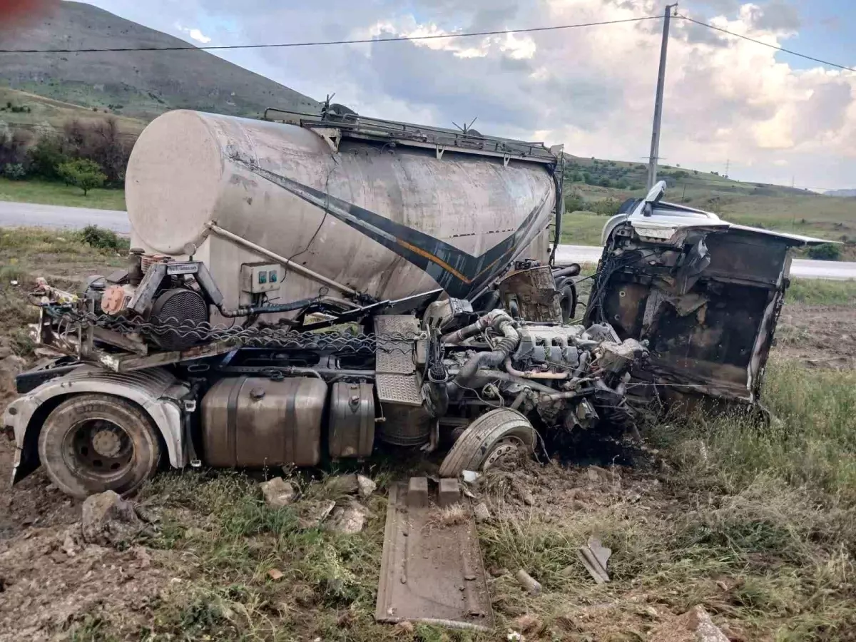 Doğanşehir'de Tanker Devrildi