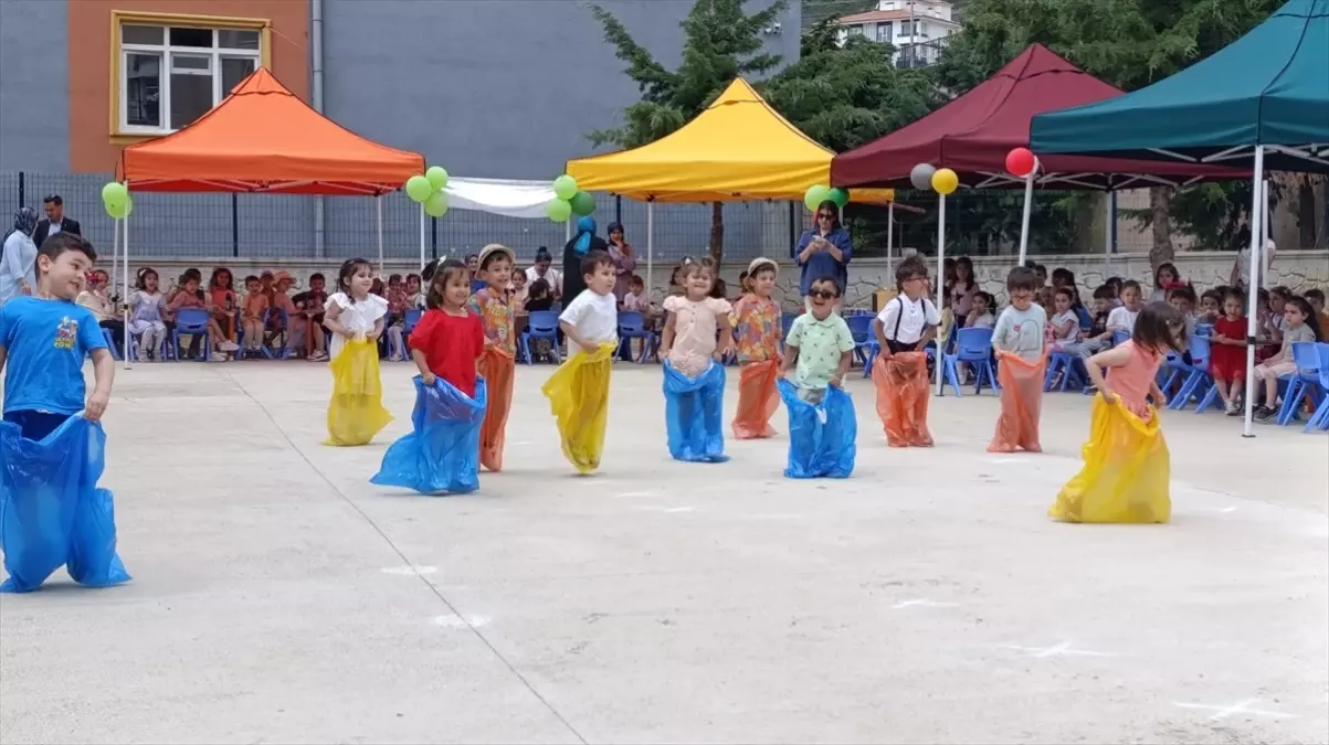 Amasya'da Geleneksel Çocuk Oyunları Şenliği