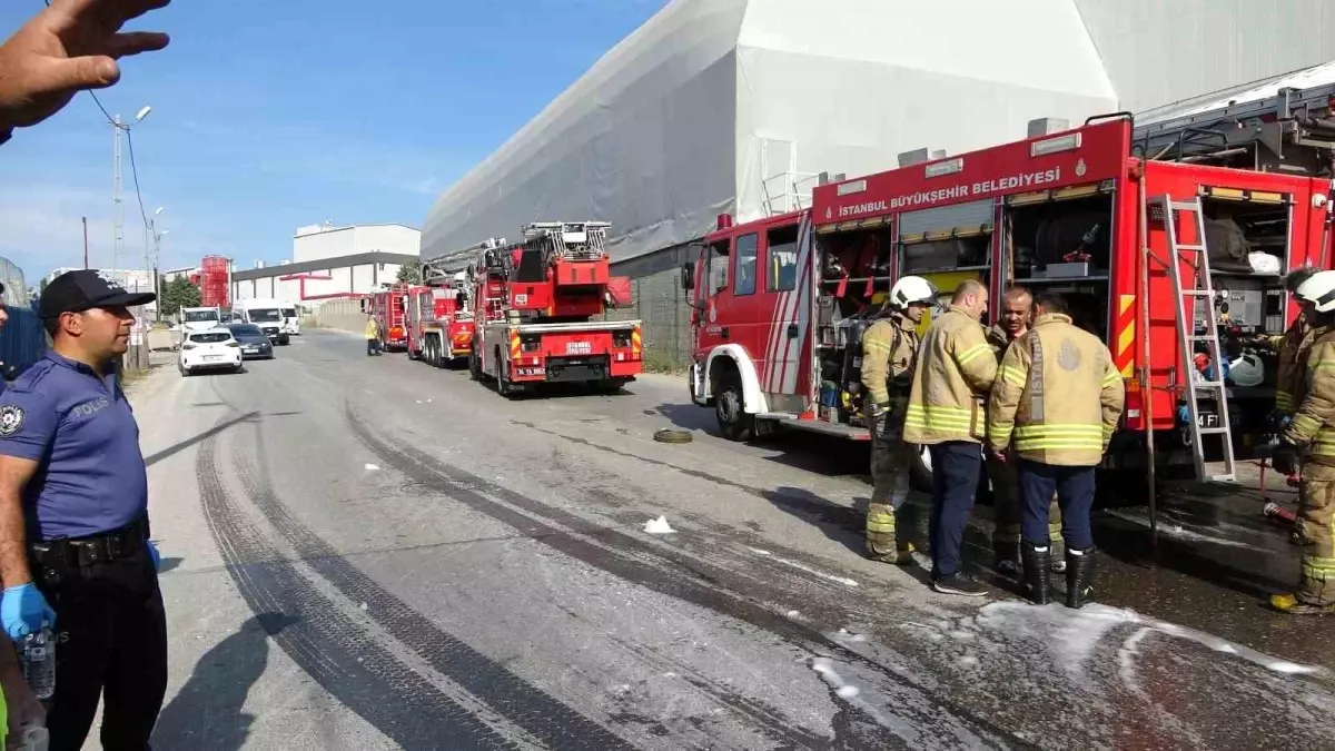 Tuzla'da Fabrikada Yangın