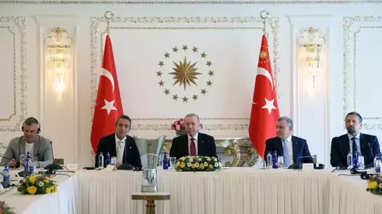Cumhurbaşkanı Erdoğan, EuroLeague şampiyonu Fenerbahçe Beko'yu kabul etti