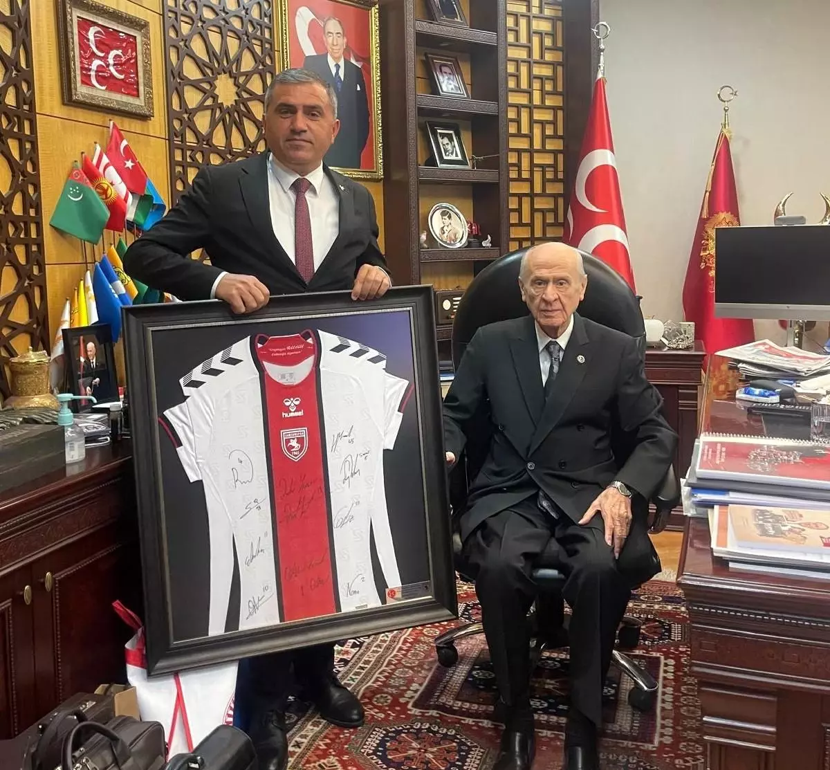 MHP Samsun Başkanı'ndan Bahçeli'ye Forma
