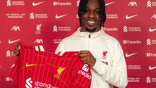Liverpool, Arnold gider gitmez yeni sağ bekini açıkladı