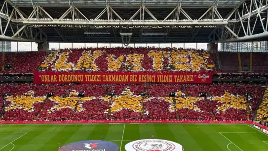 Galatasaray'dan Şampiyonluk Koreografisi