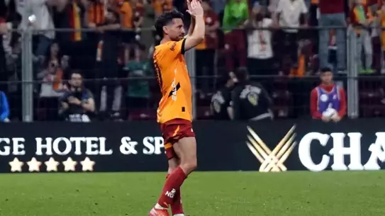 Mertens Galatasaray'a Golle Veda Etti