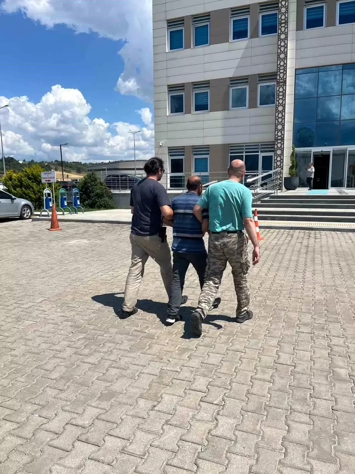 Uyuşturucu Ticareti Şüphelisi Biga'da Yakalandı