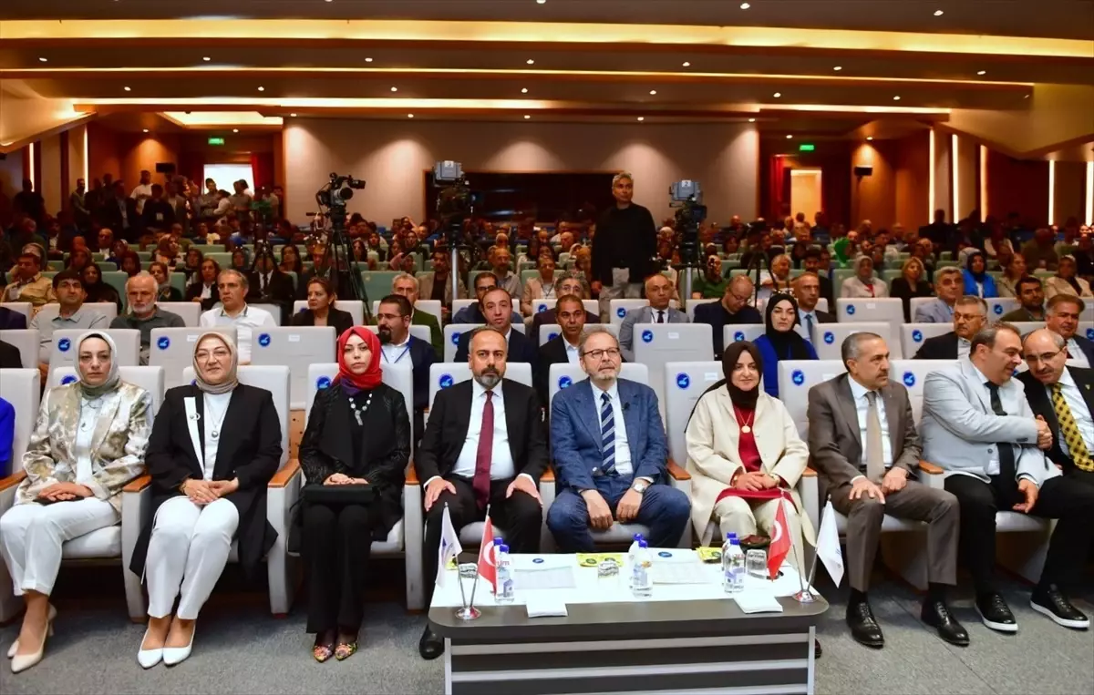 Kurdi Sempozyumu Van'da Başladı