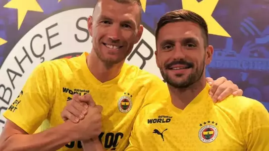 Tadic ve Dzeko'ya mutfakta plaket verildi