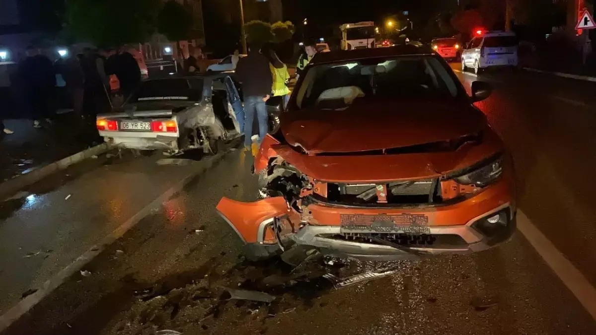 Konya'da Otomobil Kazası: 2 Yaralı