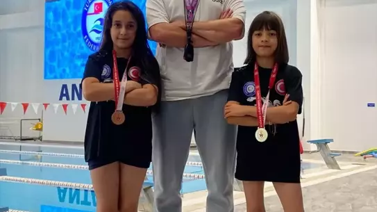 Kumlucalı Yüzücüler 7 Madalya Kazandı