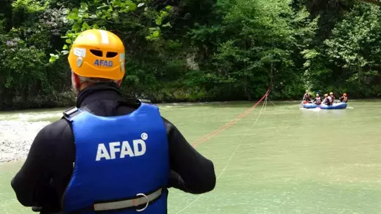 Uzungöl'de Kaybolan Çocuk için Arama Devam Ediyor