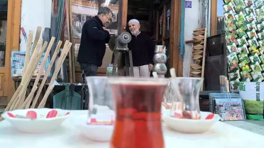 Kırşehir'de Bıçak Bileyicileri Bayram İçin Yoğunlaşıyor