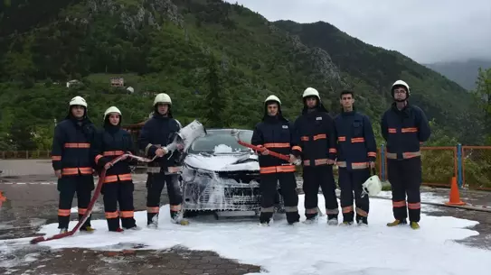 Gümüşhane'de İtfaiyecilik Eğitimi Tatbikatta