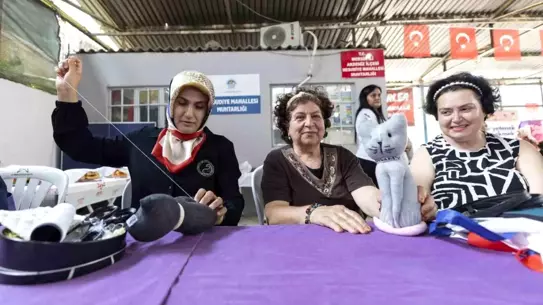 Mersin'de Kadınların Üretime Katılımını Artıran 'Evimiz Atölye' Projesi Büyüyor