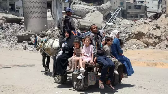 Gazze'de İsrail Saldırıları Devam Ediyor