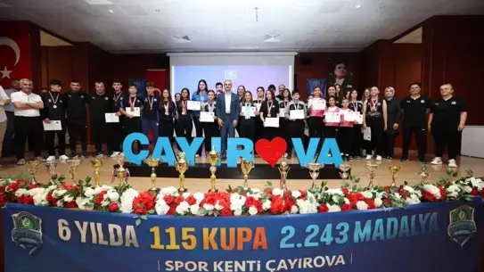 Çayırova Belediyesi Eğitim Spor Kulübü, 2024-2025 Sezonunu 10 Kupa ve 160 Madalyayla Tamamladı