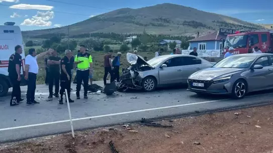 Afşin'de Trafik Kazası: 6 Yaralı