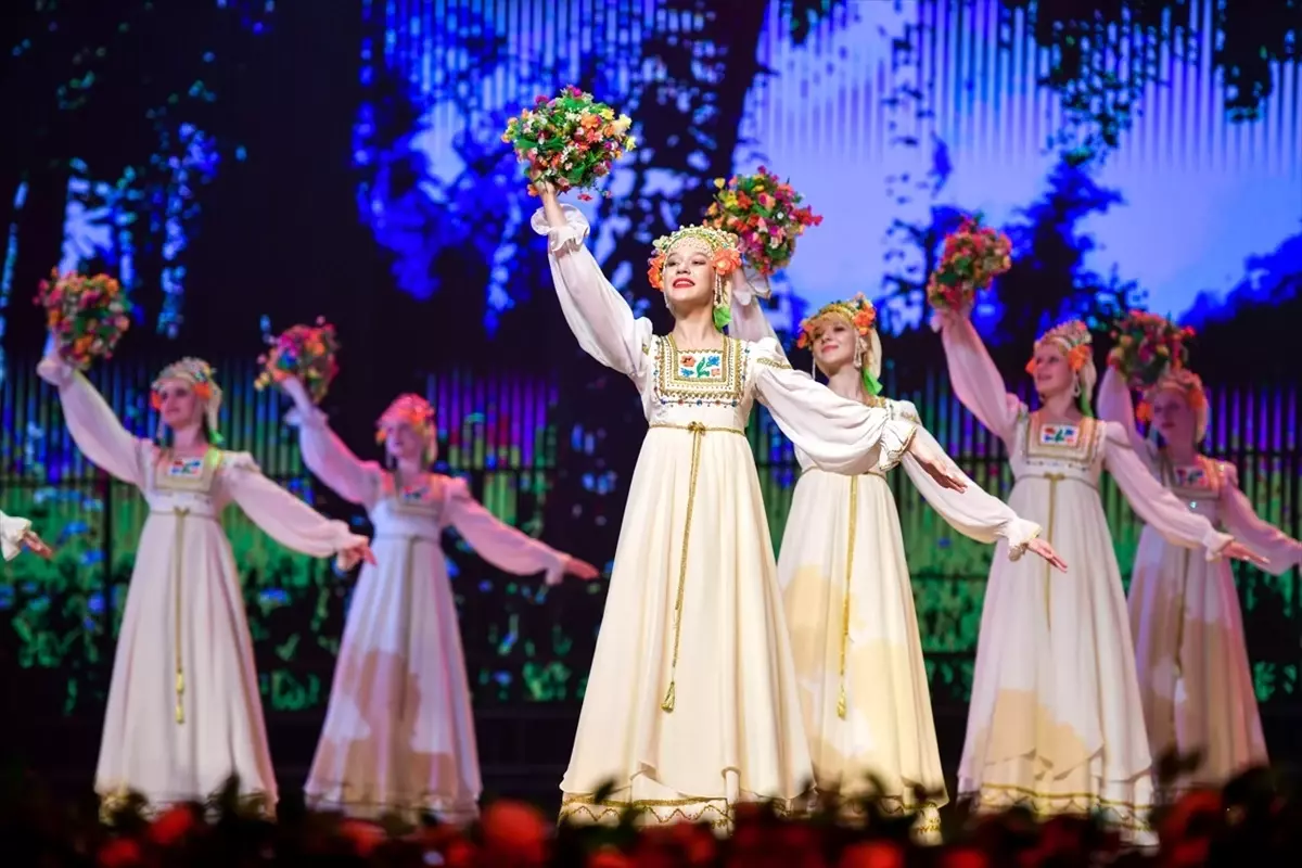 Bişkek'te Uluslararası Çocuk Folklor Festivali Başladı