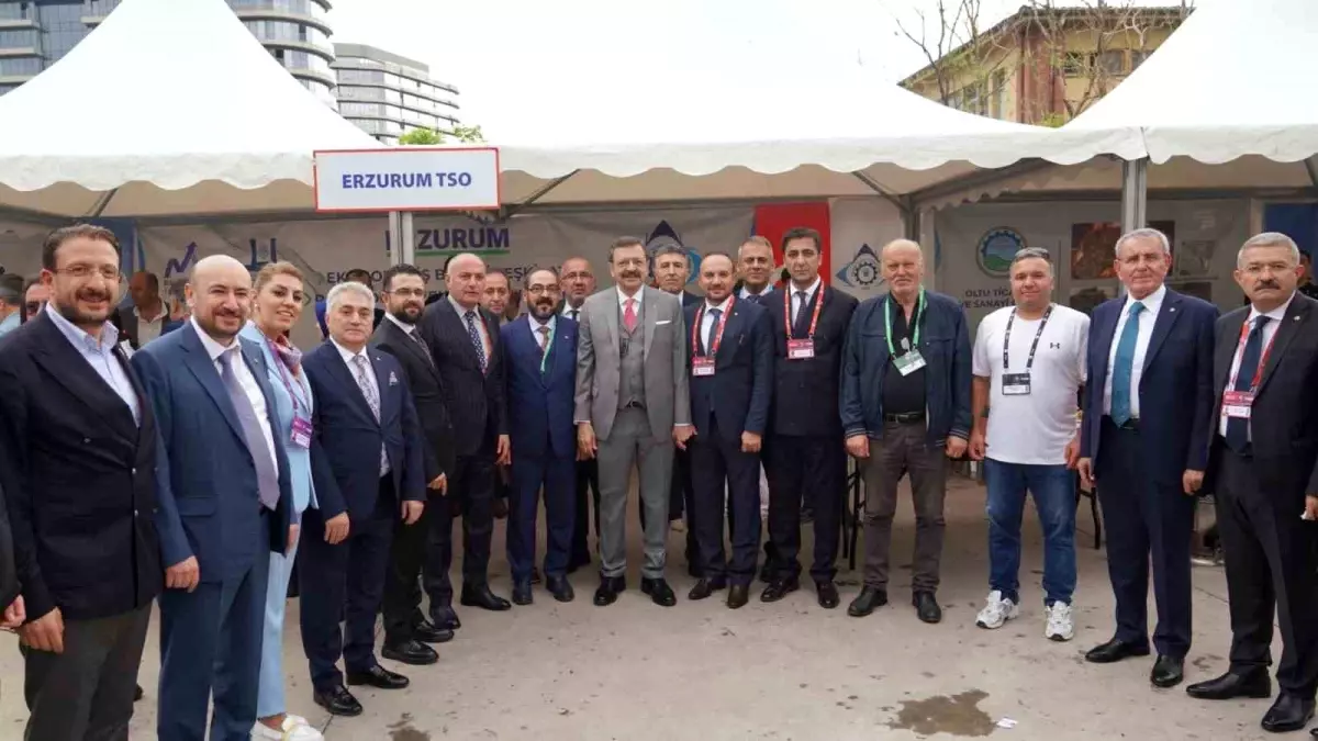 TOBB Başkanı Hisarcıklıoğlu Erzurum Standını Ziyaret Etti