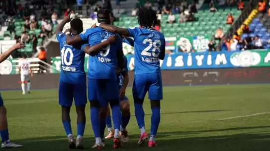 Rizespor Süper Lig'de 800. Maçını Oynadı