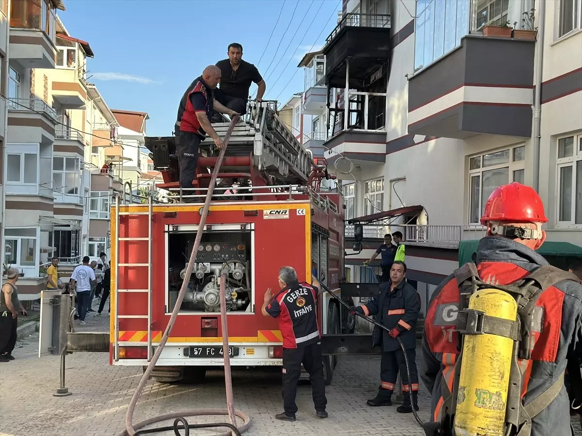 Gerze'de Apartmanda Yangın
