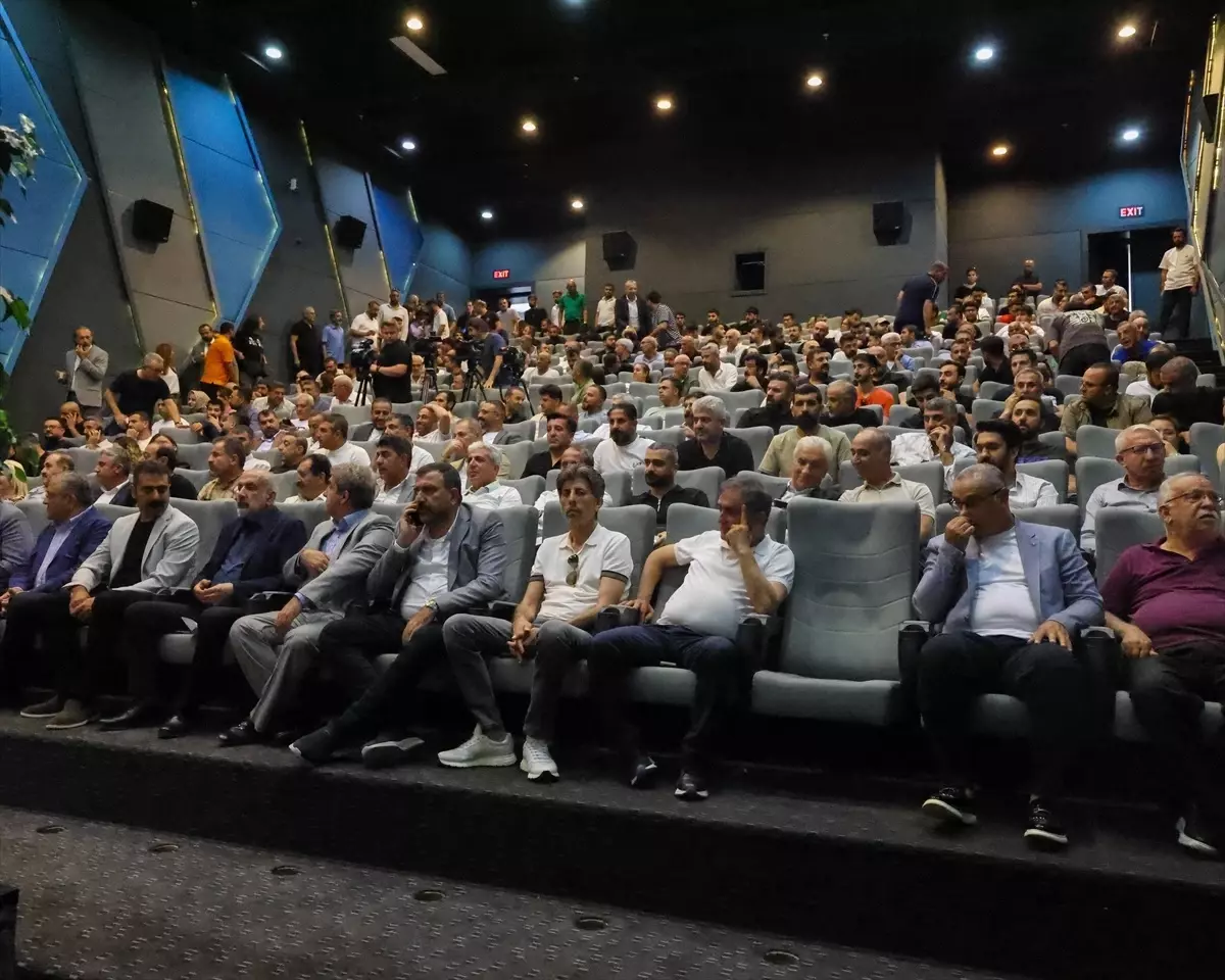 Burç Baysal, Amed Sportif'in Başkanlığına Yeniden Seçildi