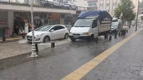 Amasya'da Sağanak ve Dolu Etkili Oldu