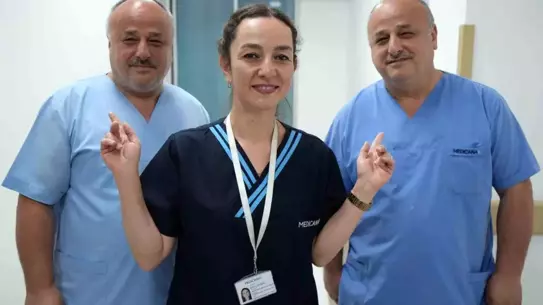 İkiz Kardeşler Hastanede Karıştırılıyor