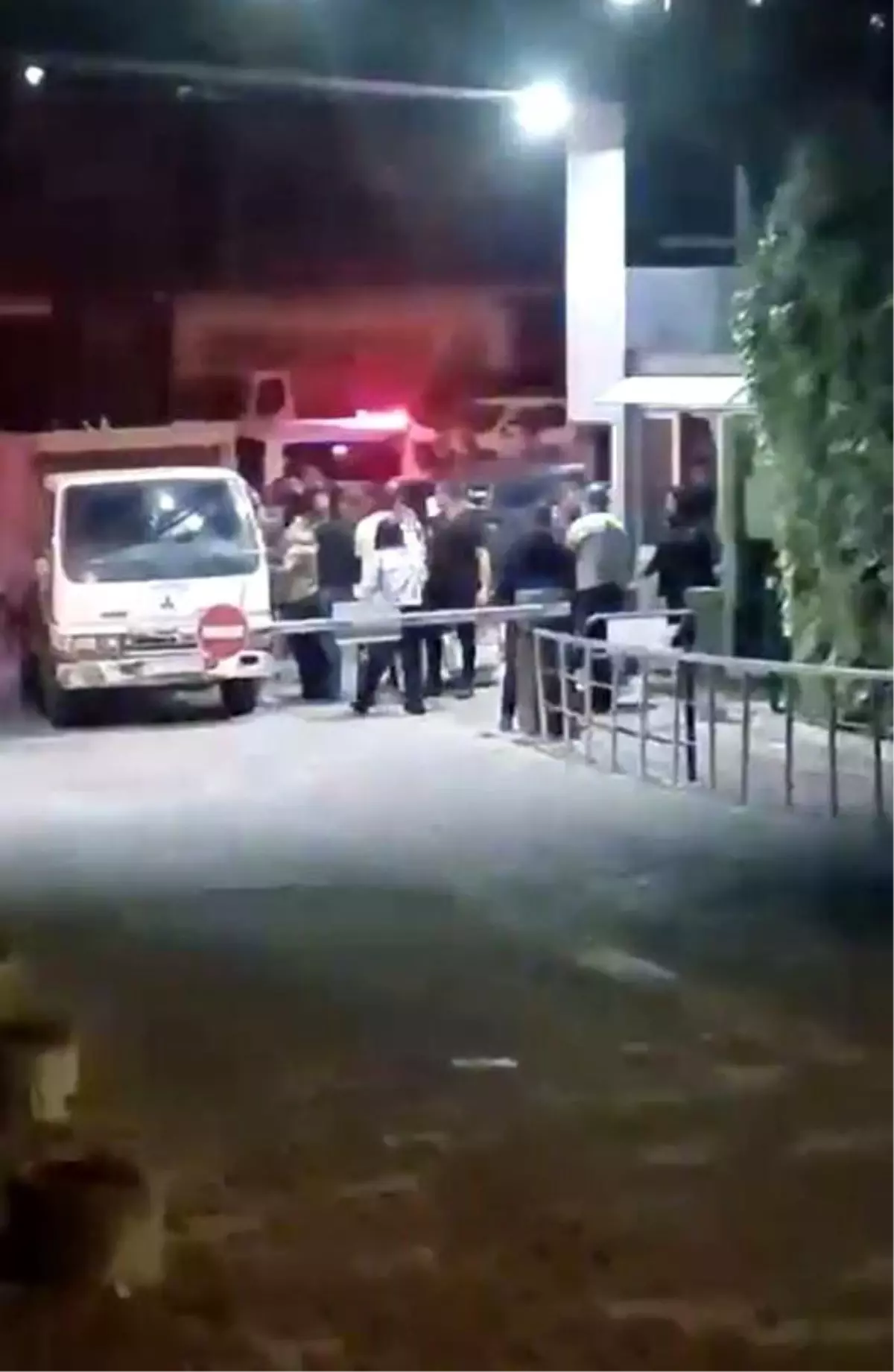 Esenyurt'ta Damat ve Güvenlikler Arasında Arbede