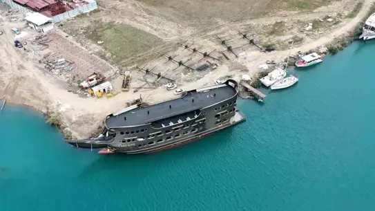Yeni Turistik Gemi Denize İndirildi