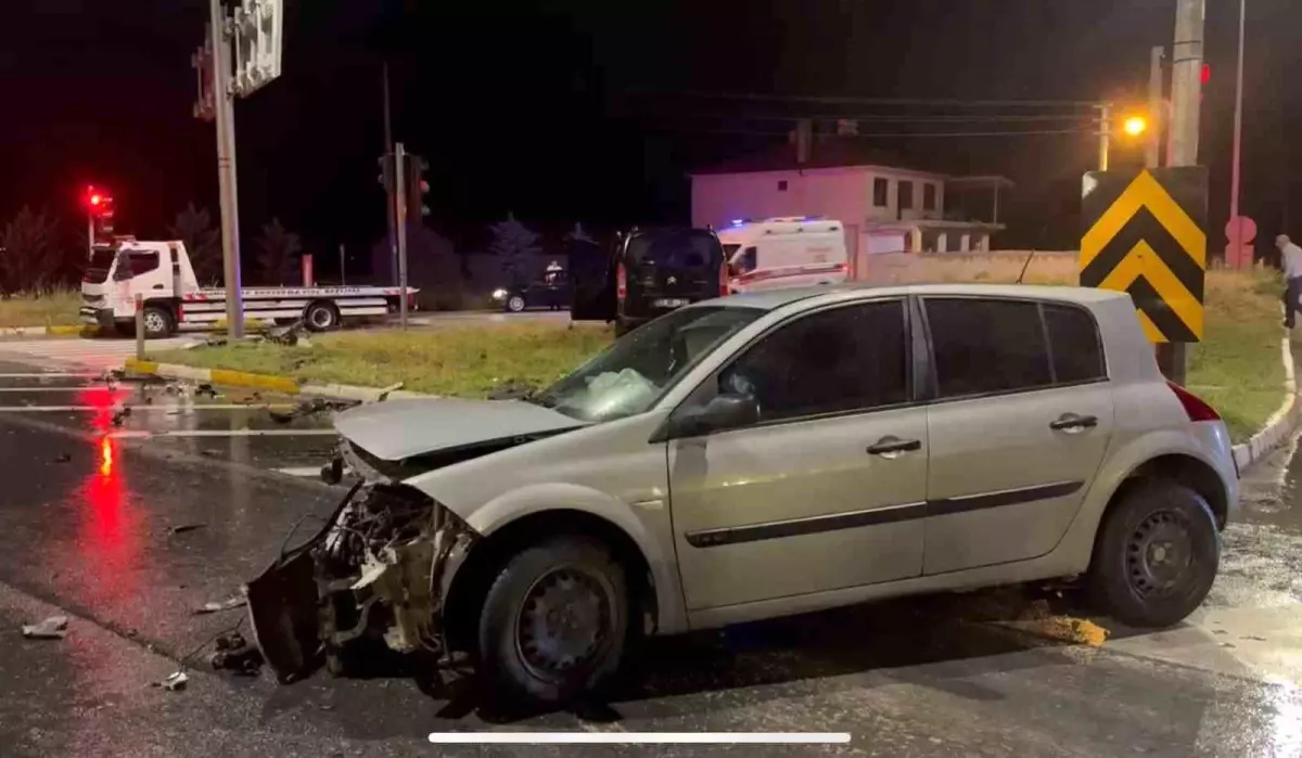 Emirdağ'da Trafik Kazası: 6 Yaralı