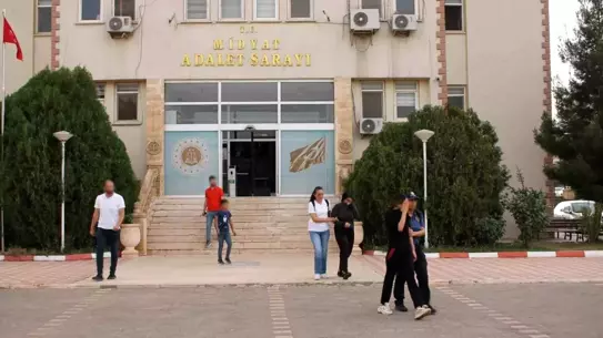 Hırsızlık Yapan Kız Kardeşler Tutuklandı