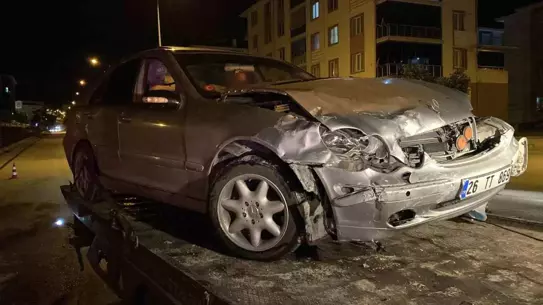 Eskişehir'de Trafik Kazası: 4 Yaralı