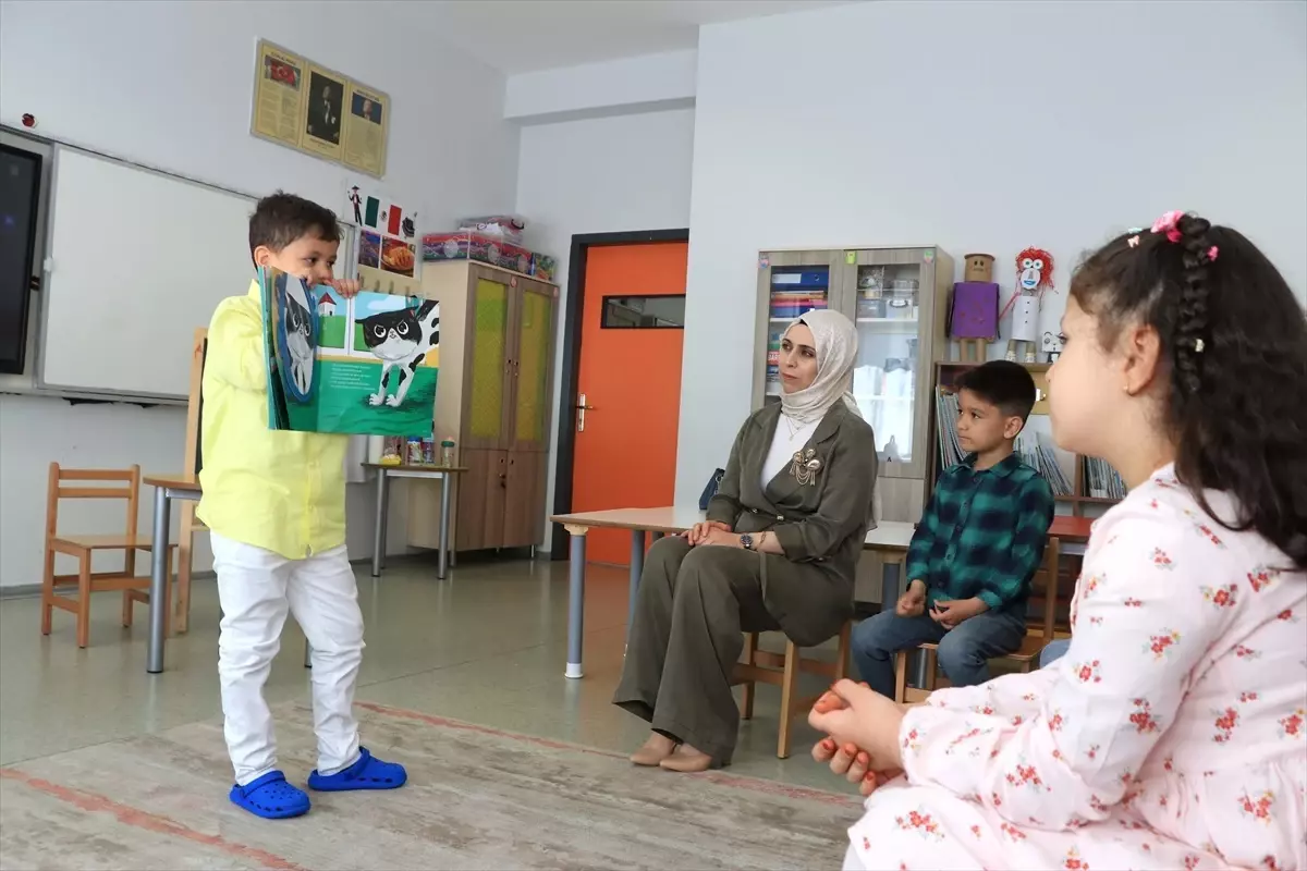 Fatma öğretmen "masal battaniyesi"yle öğrencilerinin becerilerinin gelişmesini sağladı