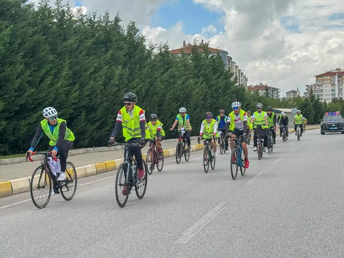 Uşak'ta Yeşilay'ın geleneksel bisiklet turu düzenlendi