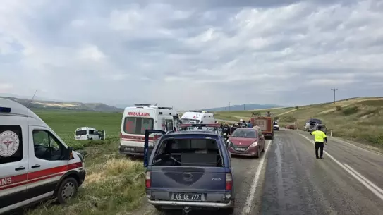 Amasya'da Minibüs Kazası: 1 Ölü, 4 Yaralı