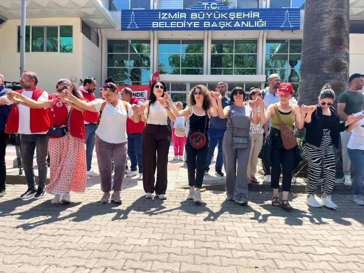 İzmir Büyükşehir Belediyesi'nde grev dördüncü gününde