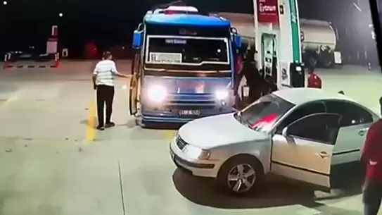 Adana'da Dolmuş Şoförlerinden Saldırı