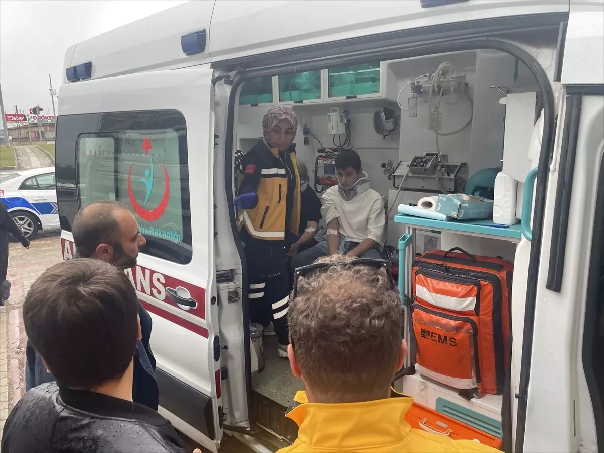 Bolu'da Trafik Kazası: 5 Yaralı