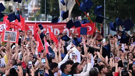 Özgür Özel: Bizim Yolumuzda Kimse Duramaz