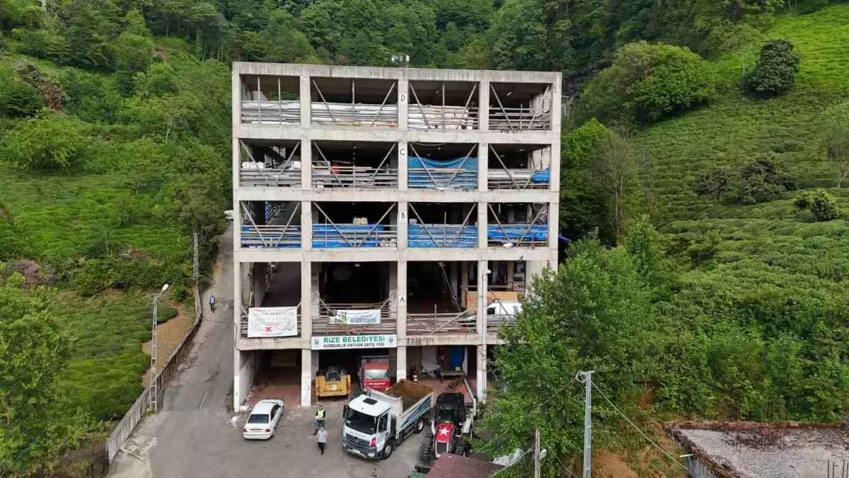 Rize'de Kurban Pazarı Hareketlendi