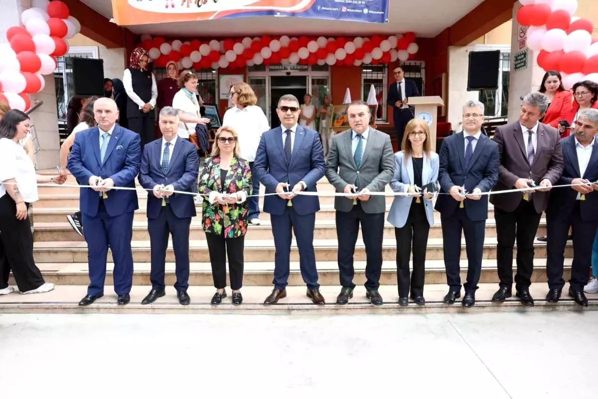 Düzce'de Yıl Sonu Sergisi İlgilileri Buluşturdu