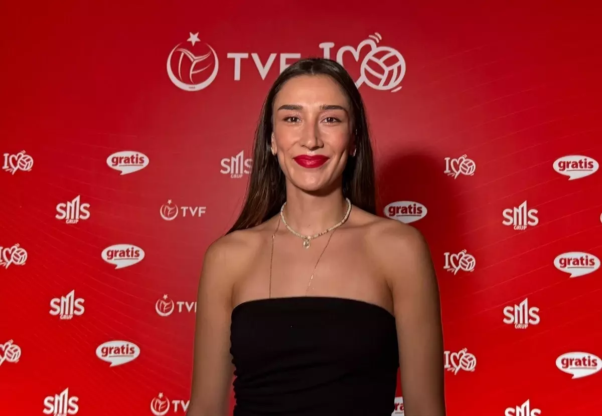 A Milli Kadın Voleybol Takımı Milletler Ligi'ne Hazırlanıyor
